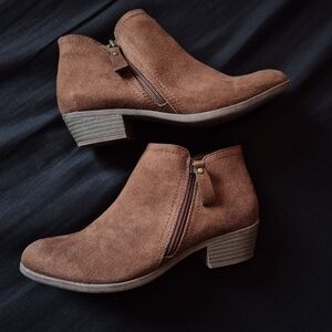 Arizona Jean Co. Brown Suede Ankle Booties